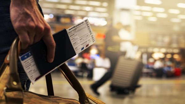 What happens if I miss a connection with different airlines?