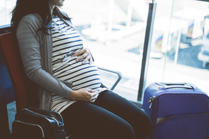 Viaggiare in gravidanza: consigli 2026